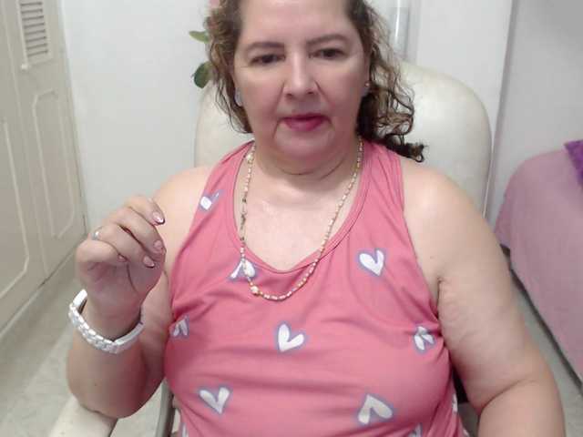 leonela-68 live cam