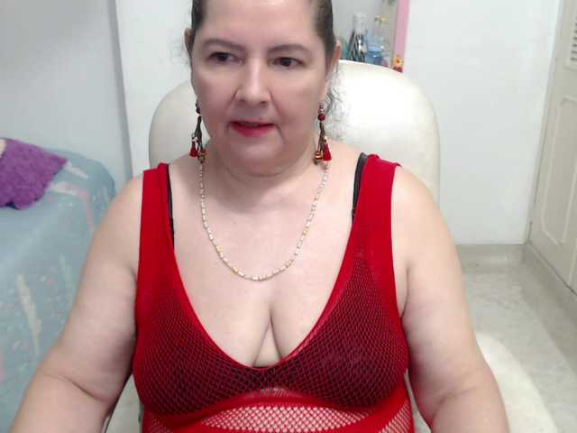leonela-68 live cam on BongaCams