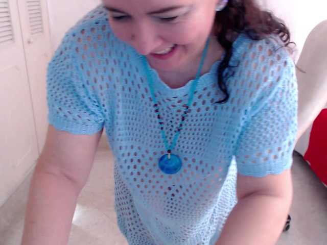 leonela-68 live sex show