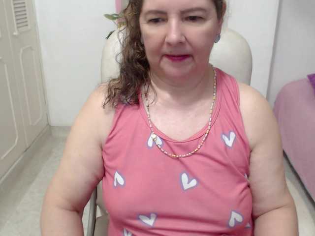 leonela-68 live cam