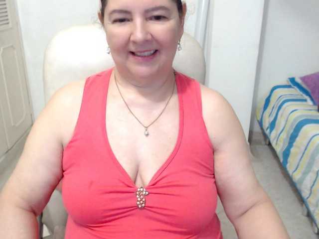leonela-68 live cam on BongaCams