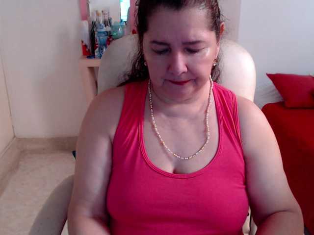 leonela-68 online