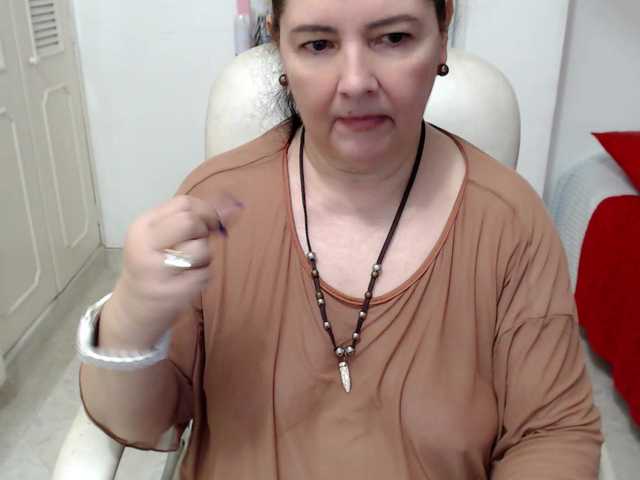 leonela-68