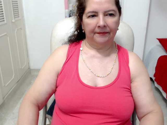 leonela-68 live cam on BongaCams