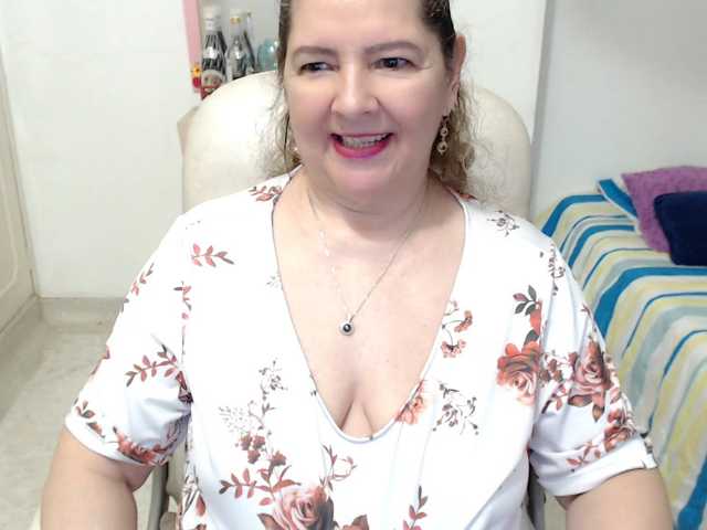 leonela-68 live cam preview