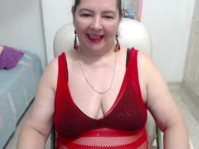 leonela-68 live cam on BongaCams
