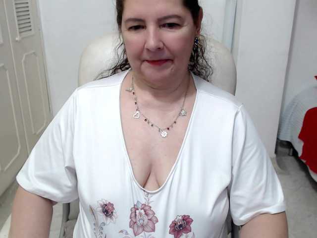 leonela-68 webcam