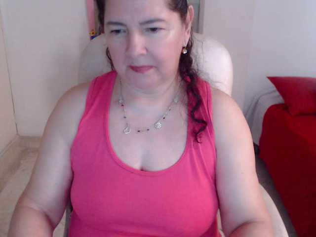 leonela-68 live cam on BongaCams