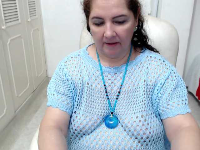 leonela-68 cam belle