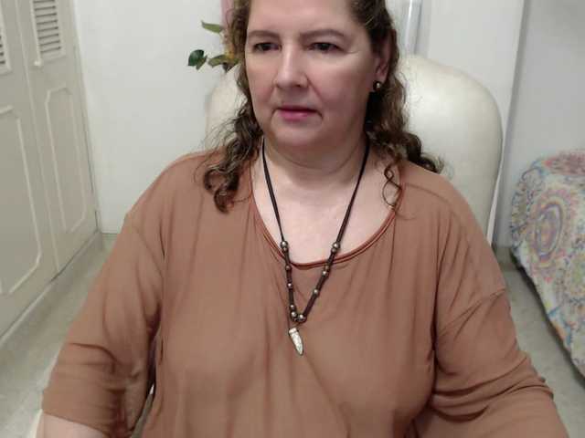 leonela-68