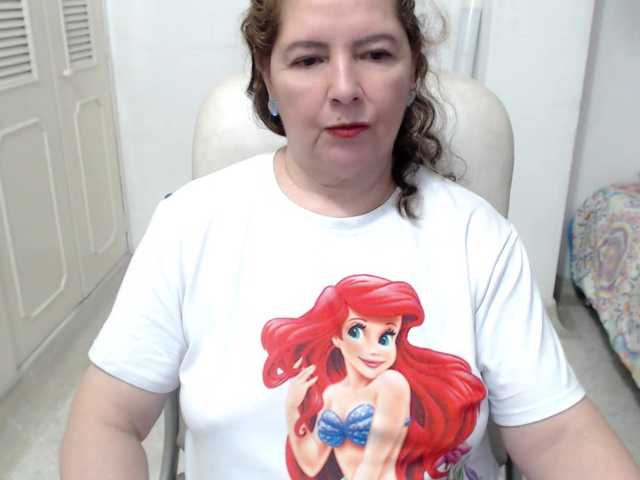 leonela-68 live cam on BongaCams