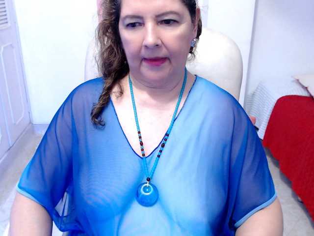 leonela-68 live cam on BongaCams
