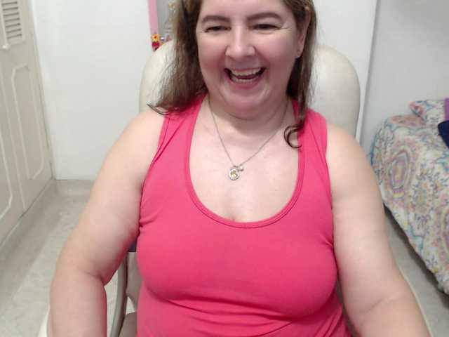 leonela-68 live cam on BongaCams
