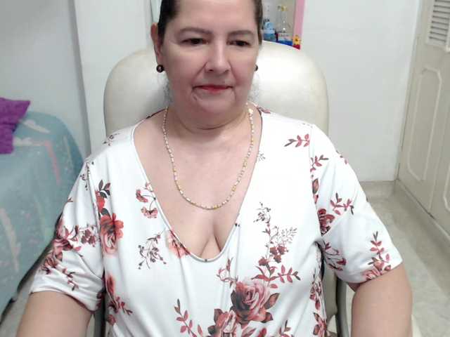 leonela-68 live sex