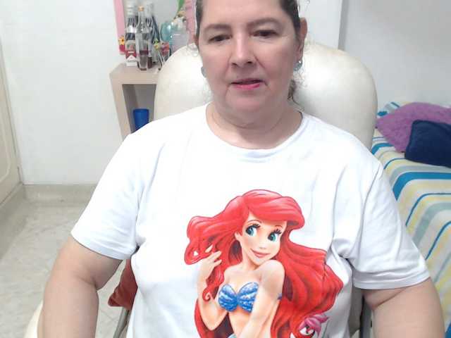 leonela-68 live cam on BongaCams
