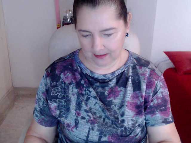 leonela-68 live cam on BongaCams