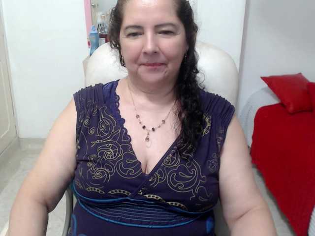 leonela-68 live cam on BongaCams