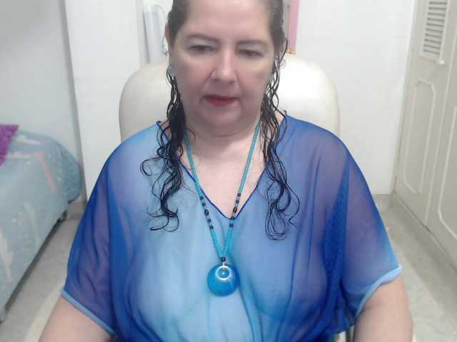 leonela-68 online