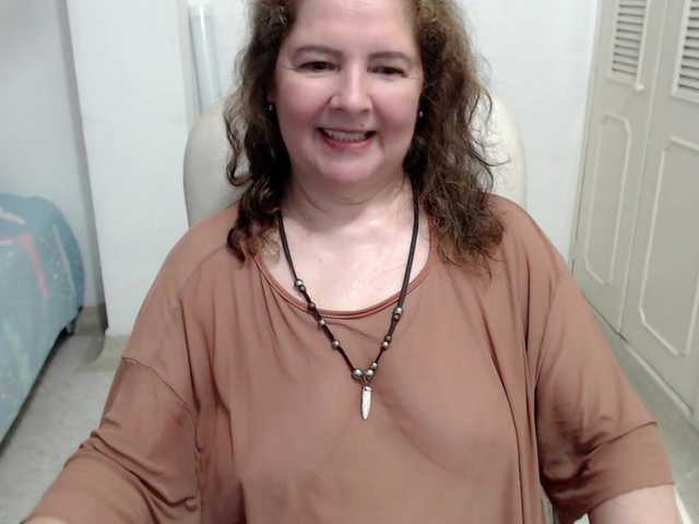 leonela-68 live webcam show