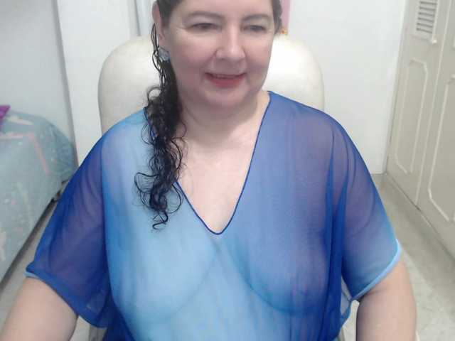 leonela-68 online