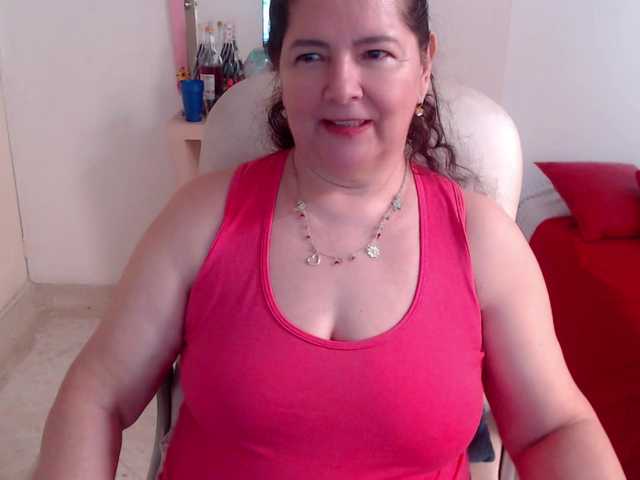 leonela-68 live cam on BongaCams