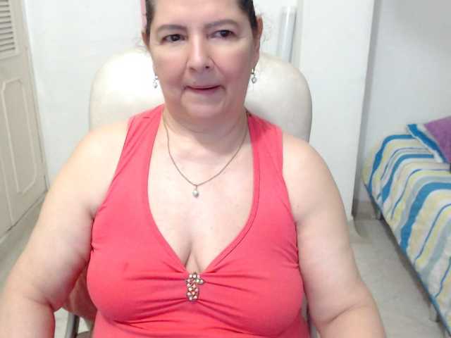 leonela-68 live cam on BongaCams