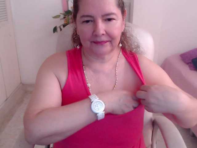 leonela-68 live cam on BongaCams