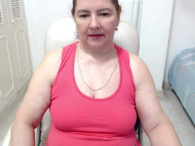 leonela-68 live webcam show