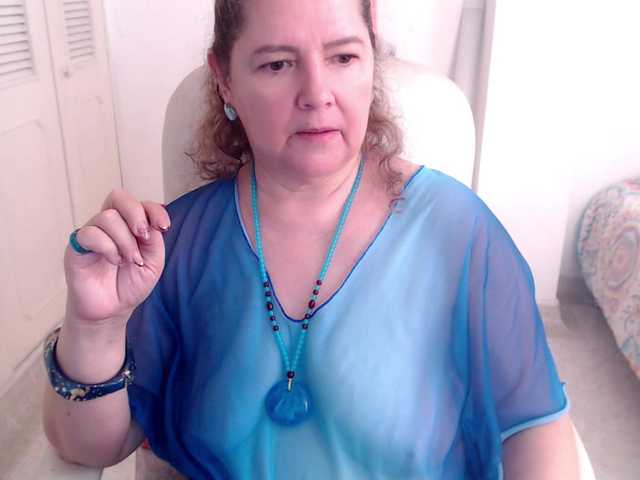 leonela-68 live cam preview