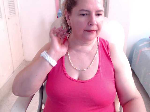 leonela-68 live webcam show
