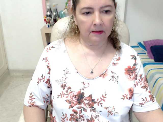 leonela-68 live cam preview