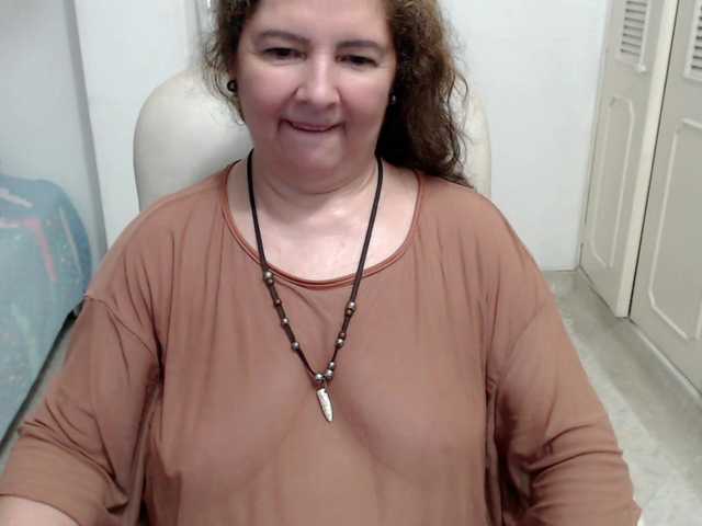 leonela-68 live cam on BongaCams
