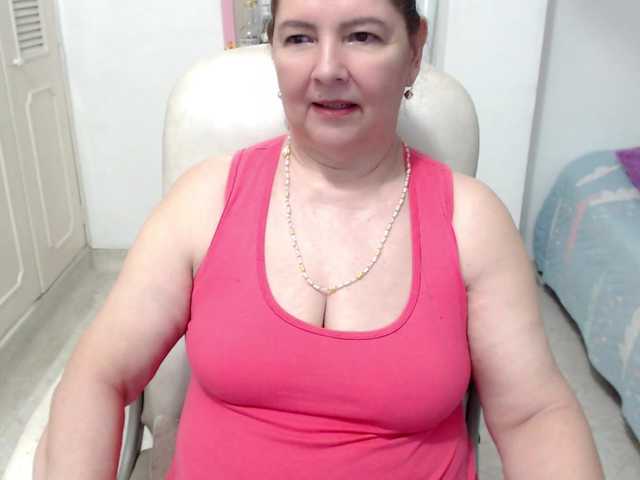 leonela-68 live webcam show