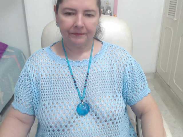 leonela-68 cam belle