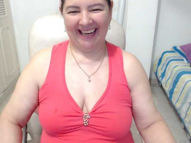 leonela-68 live cam on BongaCams