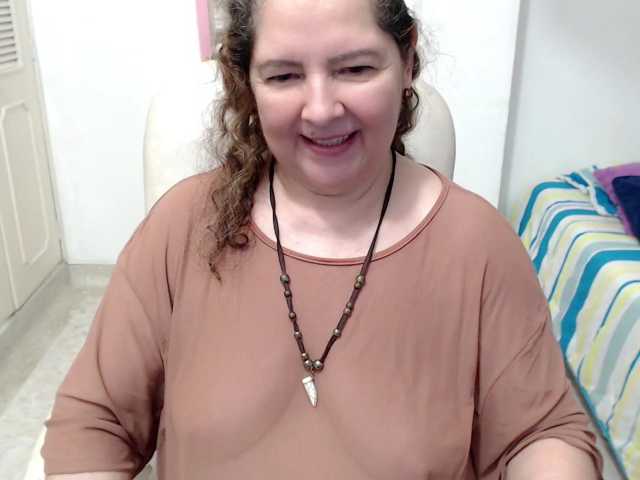 leonela-68 live cam on BongaCams