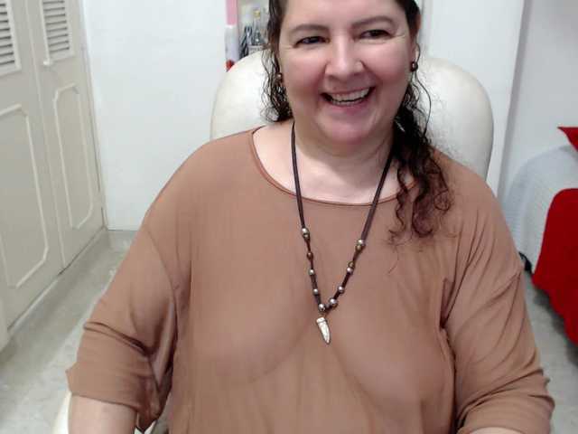 leonela-68