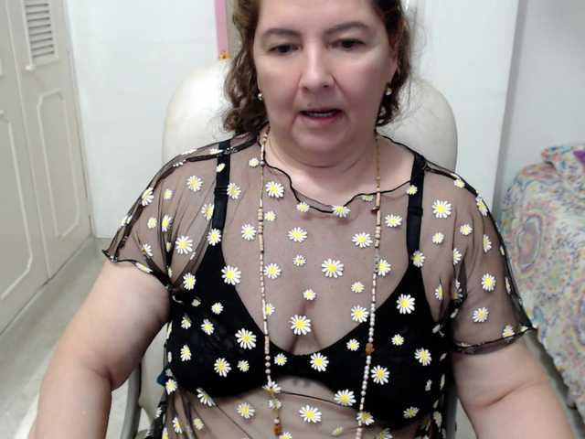 leonela-68 live webcam show