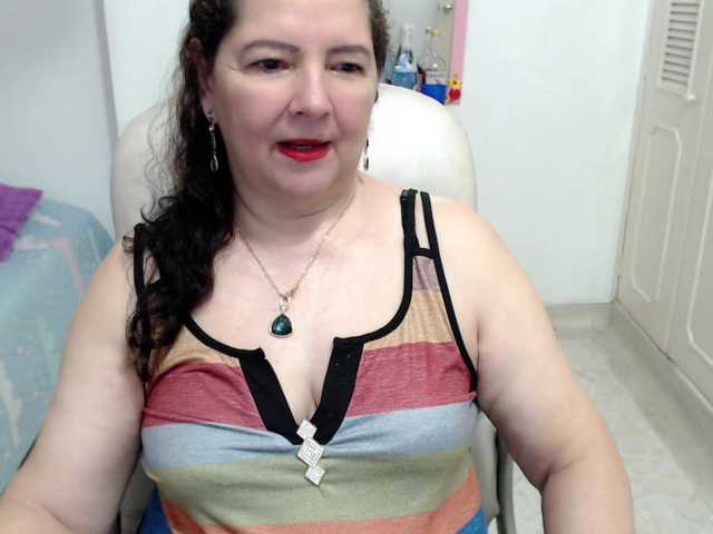 leonela-68 live sex show