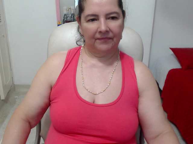 leonela-68 live cam on BongaCams