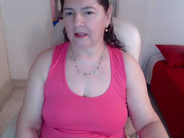 leonela-68 live cam on BongaCams