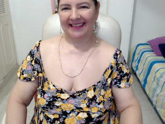 leonela-68, en directo ahora en BongaCams
