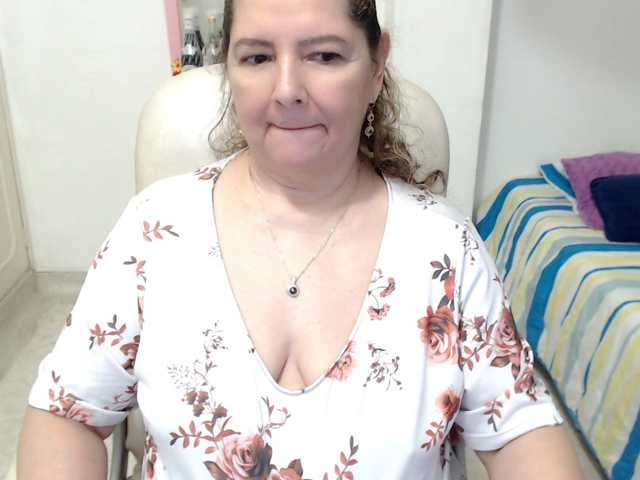 leonela-68 live cam preview