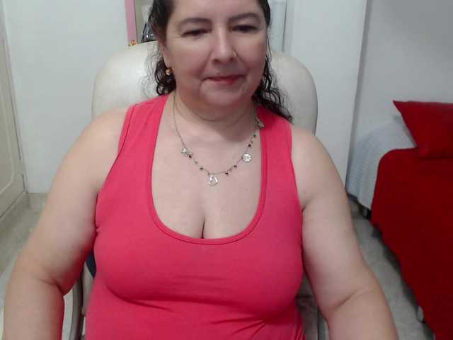 leonela-68 live cam on BongaCams
