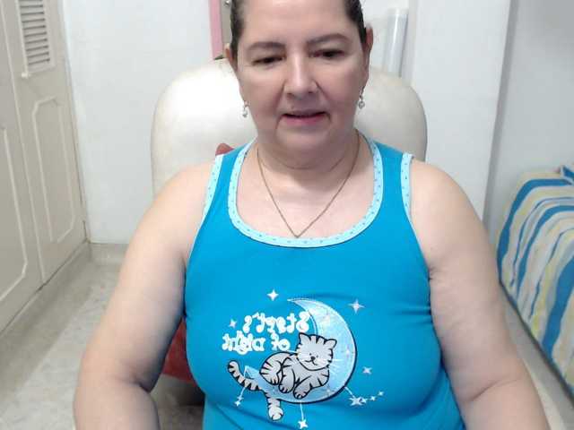 leonela-68 live cam on BongaCams
