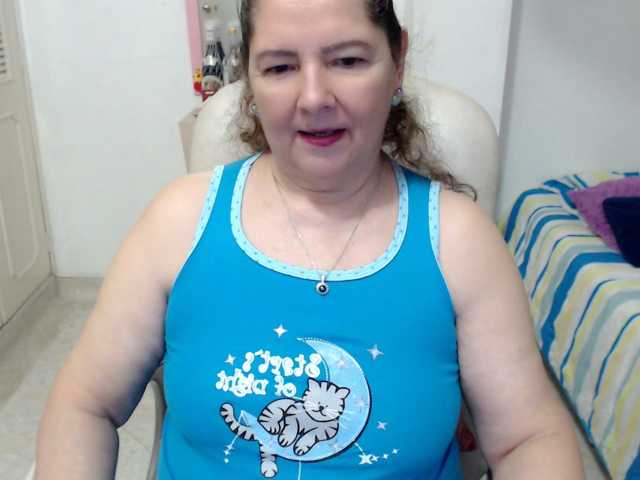 leonela-68 live cam on BongaCams