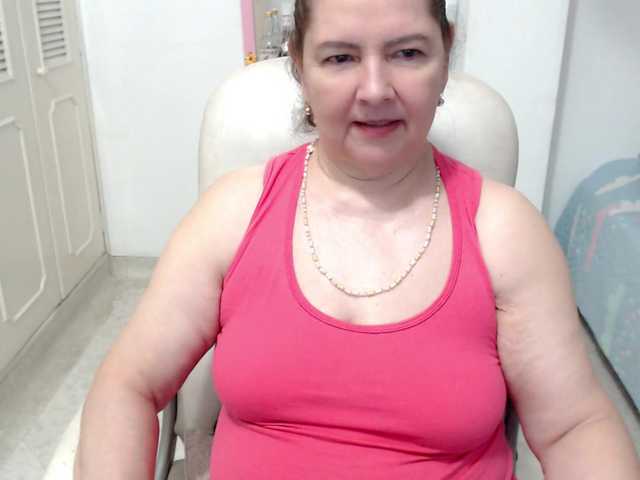leonela-68 live webcam show