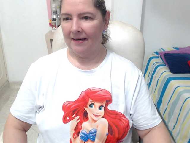 leonela-68 live cam on BongaCams