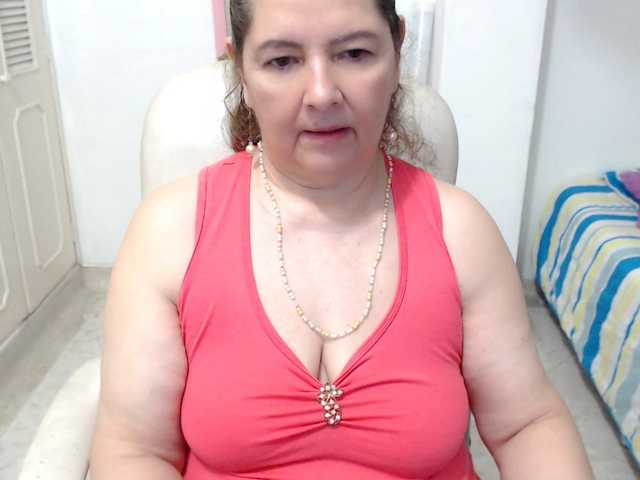 leonela-68 live cam on BongaCams