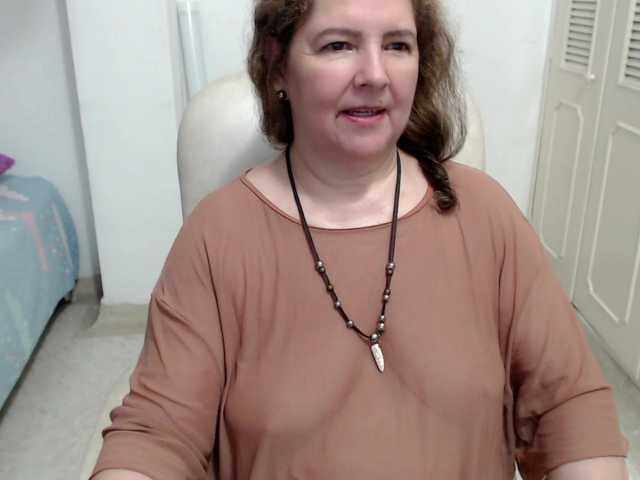 leonela-68 live webcam show
